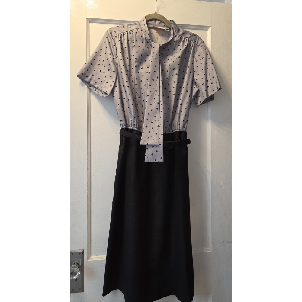 Vintage 80's Lady Carol Black Grey Dress Jacket And Belt.  Gingko Leaf Print. 16